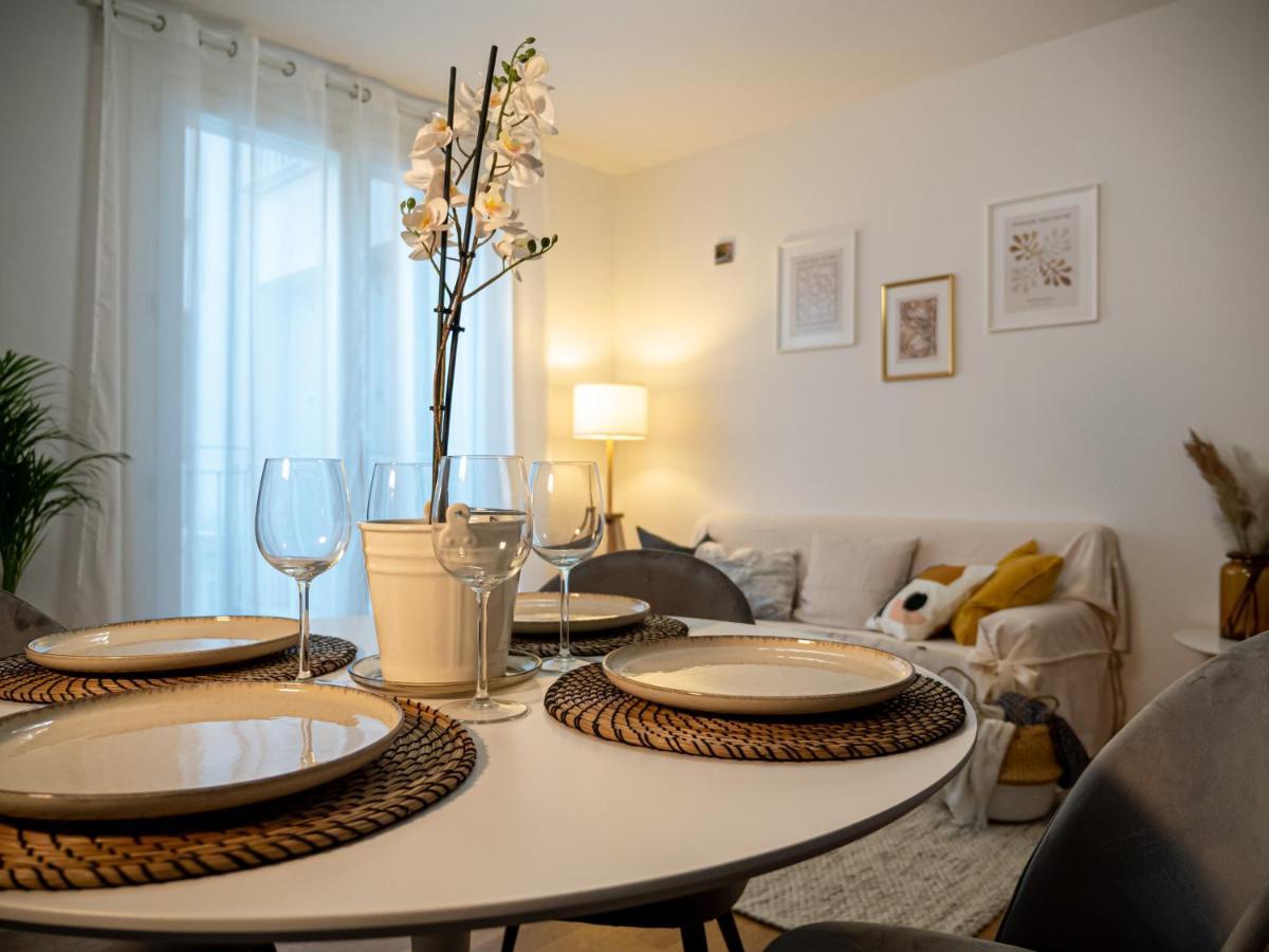 Maison Blanche: Appartamento Elegante Con Parcheggio Privato Мантуя Экстерьер фото